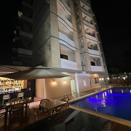 Hotel Golf Coast Kinshasa Exterior photo